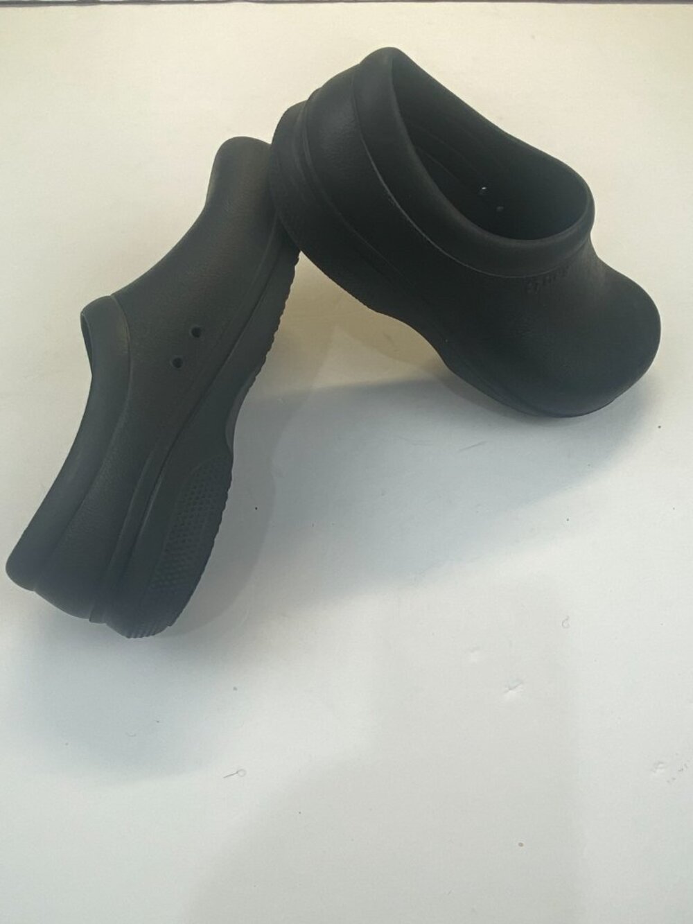 Clogs,‎ Crocs, Black Shoes, Footwear For Kitchen, Womens 10 Mens 8 Comfort